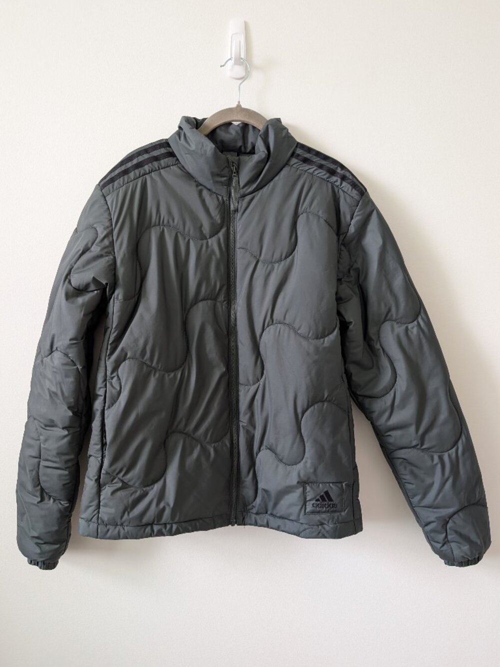 ADIDAS Quilted Puffer Jacket | Small